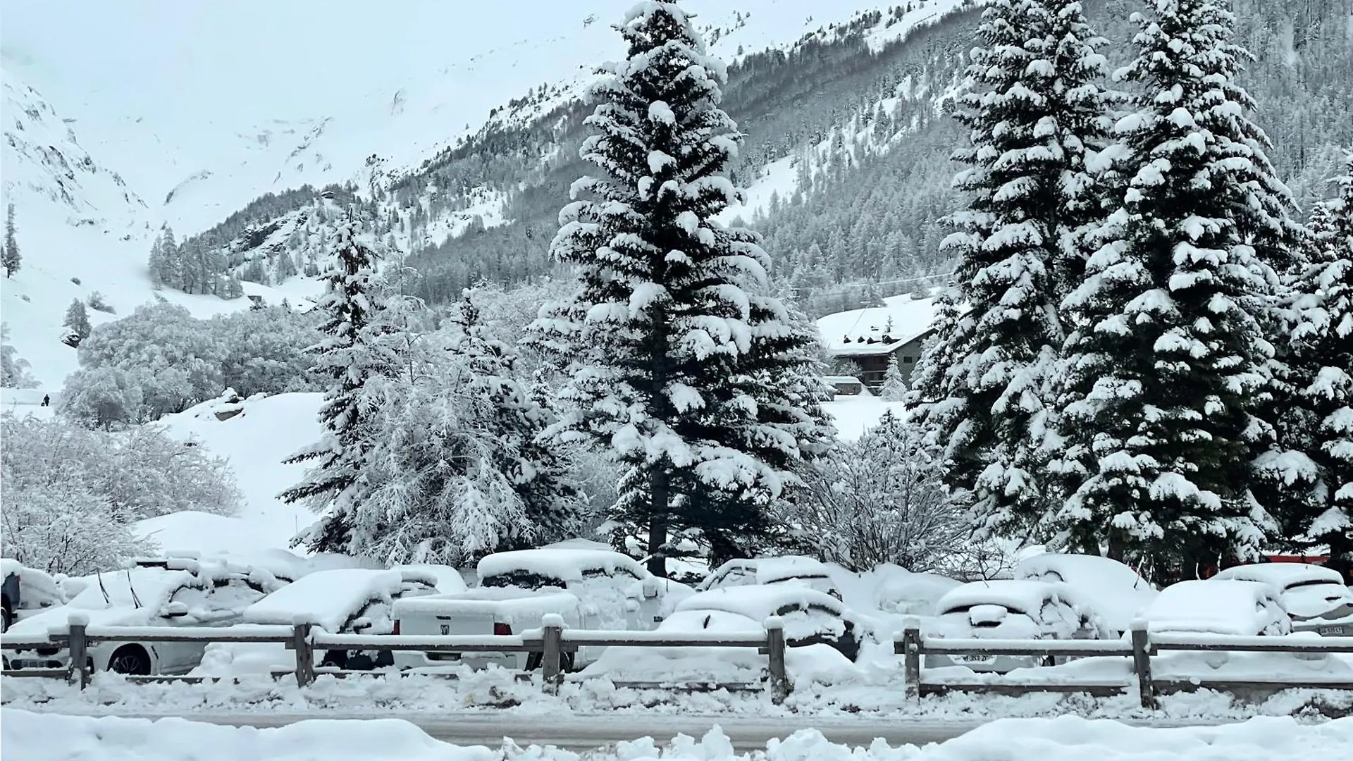 Les Barmettes Appart Renove Avec Vue, Parking Et Skis Aux Pieds Val-d'Isere France